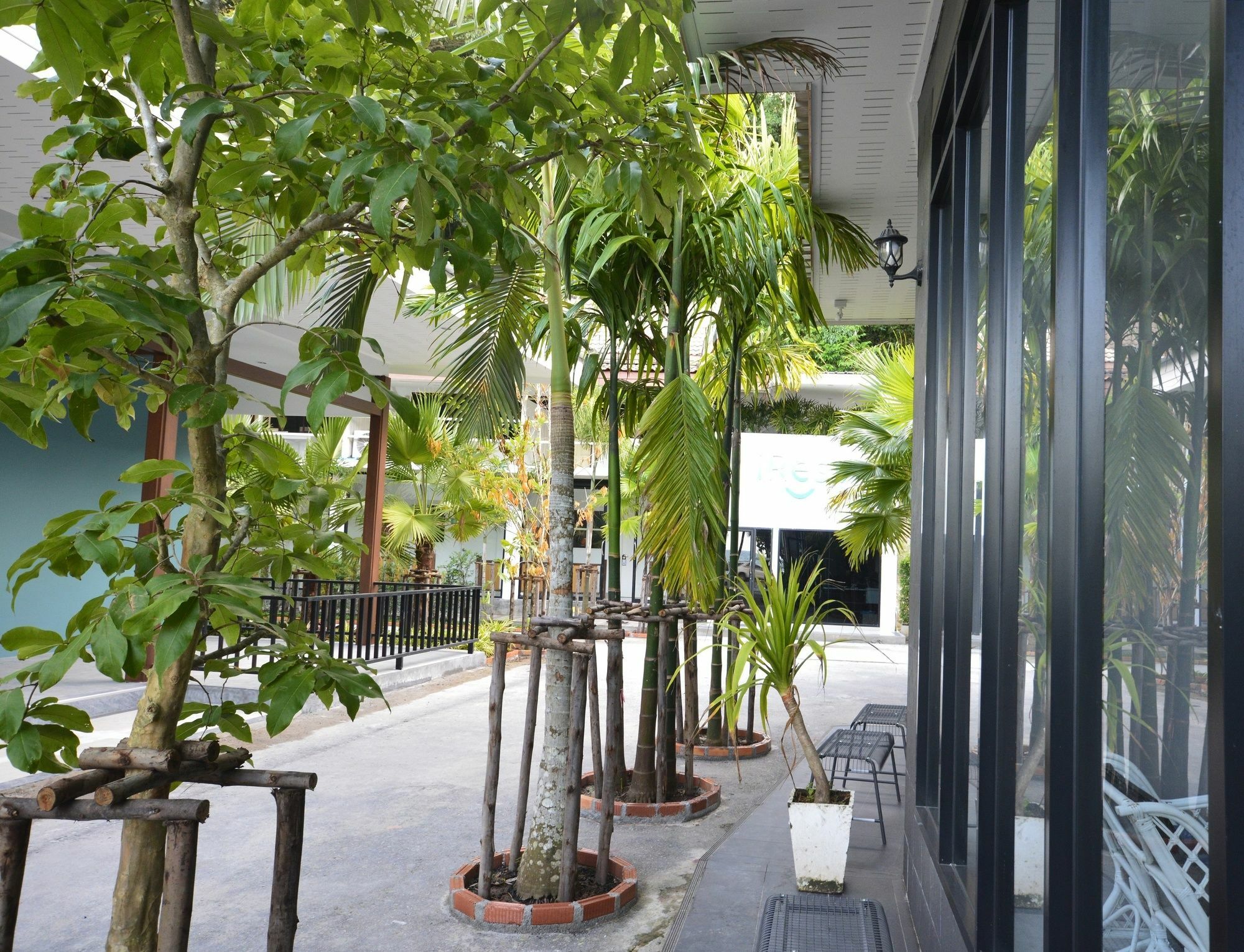 Irest Ao Nang Seafront Vandrehjem Eksteriør billede