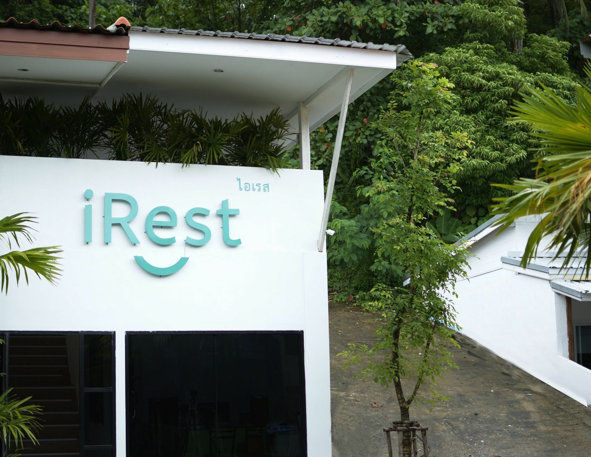 Irest Ao Nang Seafront Vandrehjem Eksteriør billede
