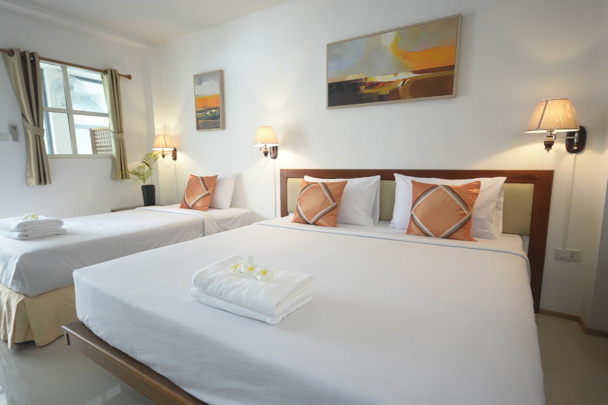 Irest Ao Nang Seafront Vandrehjem Eksteriør billede