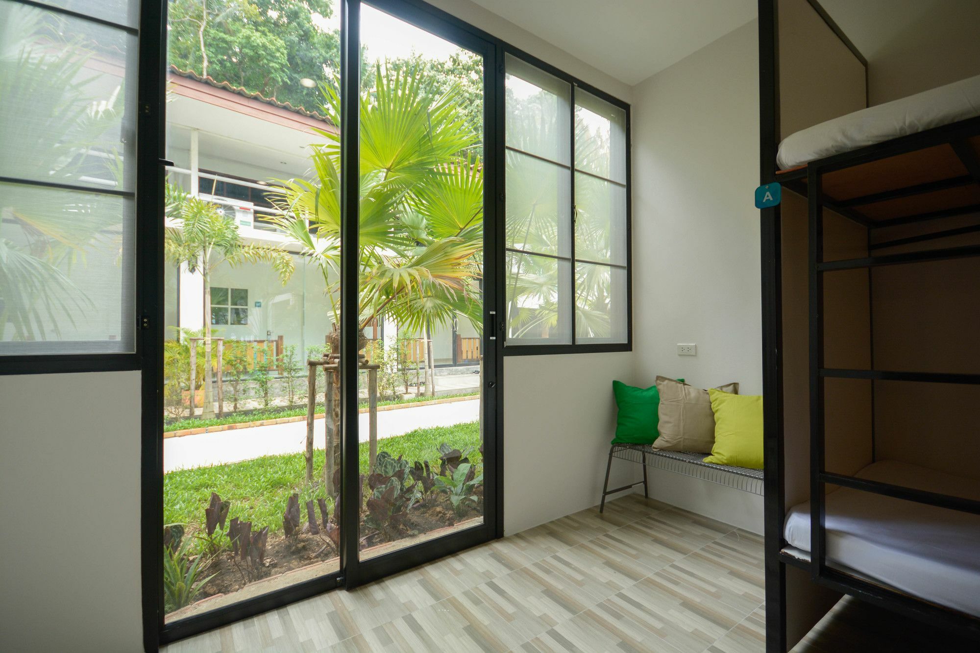 Irest Ao Nang Seafront Vandrehjem Eksteriør billede